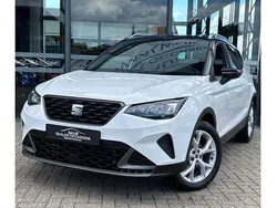 Wit Gebruikt 2024 Seat Arona CONNECT SUV | € 21.750 (Eerlijke prijs)