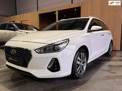 Wit Gebruikt 2018 Hyundai i30 Premium Stationwagen | € 14.999 (Eerlijke prijs)