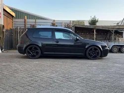Zwart Gebruikt 2003 VW Golf IV Ocean Hatchback | € 2.100 (Eerlijke prijs)