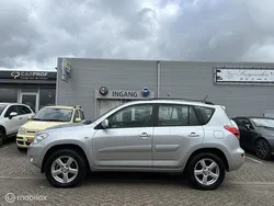 Grijs Gebruikt 2007 Toyota RAV4 Executive SUV | € 8.999 (Goede deal)