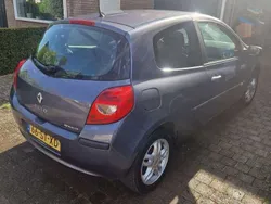 Grijs Gebruikt 2006 Renault Clio II Luxe Hatchback | € 1.500 (Eerlijke prijs)