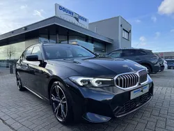 Zwart Gebruikt 2024 BMW 330 M Sport Stationwagen | € 48.650 (Eerlijke prijs)