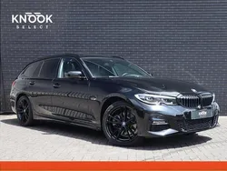 Zwart Gebruikt 2022 BMW 320 M Sport Stationwagen | € 34.950 (Iets duurder)