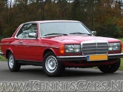 Rood Gebruikt 1983 Mercedes 230 Coupé | € 12.950