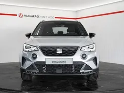 Grijs Gebruikt 2023 Seat Arona Business SUV | € 19.944 (Eerlijke prijs)