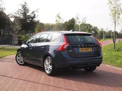 Blauw Gebruikt 2012 Volvo V60 Momentum Stationwagen | € 9.995 (Eerlijke prijs)