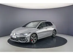 Moonstone grey Nieuw 2025 VW Golf VIII GTE Hatchback | € 49.900