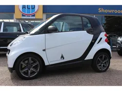 Zwart Gebruikt 2011 Smart ForTwo Coupé Pure Coupé | € 3.700 (Eerlijke prijs)