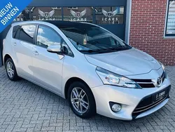 Grijs Gebruikt 2015 Toyota Verso Skyview Edition MPV | € 15.900 (Eerlijke prijs)