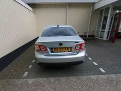Zilver Gebruikt 2008 VW Jetta Comfortline Sedan | € 3.750 (Eerlijke prijs)