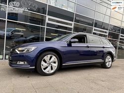 Blauw Gebruikt 2019 VW Passat Highline Stationwagen | € 17.950 (Goede deal)