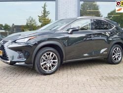 Zwart Gebruikt 2018 Lexus NX300h Luxury Line SUV | € 30.900 (Eerlijke prijs)