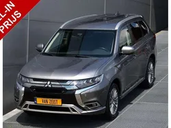 Grijs Gebruikt 2020 Mitsubishi Outlander P-HEV Intense+ SUV | € 26.950 (Eerlijke prijs)