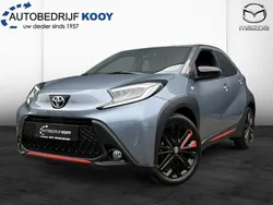 Grijs Gebruikt 2023 Toyota Aygo Premium Hatchback | € 20.950 (Iets duurder)