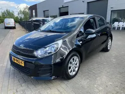 Zwart Gebruikt 2016 Kia Rio Comfort Hatchback | € 8.399 (Eerlijke prijs)