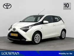Wit Gebruikt 2020 Toyota Aygo X-play Hatchback | € 10.445 (Eerlijke prijs)