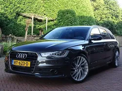 Grijs, metallic lak Gebruikt 2014 Audi A6 S-Line Stationwagen | € 1.111