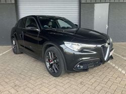 Zwart Gebruikt 2017 Alfa Romeo Stelvio Super SUV | € 17.200 (Goede deal)
