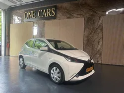 Wit Gebruikt 2018 Toyota Aygo Hatchback | € 6.999 (Goede deal)