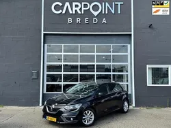 Zwart Gebruikt 2016 Renault Mégane III Zen Hatchback | € 9.245 (Eerlijke prijs)