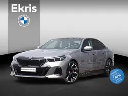 Grijs Gebruikt 2024 BMW i5 M Sport Sedan | € 62.900 (Iets duurder)