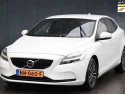 Wit Gebruikt 2017 Volvo V40 Kinetic Stationwagen | € 9.850 (Eerlijke prijs)