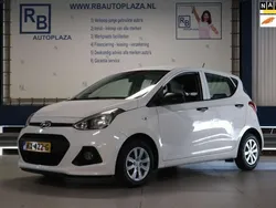 Wit Gebruikt 2016 Hyundai i10 Hatchback | € 7.750 (Eerlijke prijs)