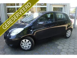 Zwart Gebruikt 2009 Toyota Yaris Hatchback | € 6.450 (Eerlijke prijs)