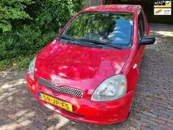 Rood Gebruikt 2002 Toyota Yaris Sol Hatchback | € 1.945 (Goede deal)