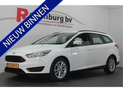Wit Gebruikt 2015 Ford Focus Trend Stationwagen | € 6.945 (Eerlijke prijs)