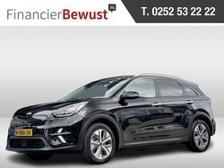 Zwart, metallic lak Gebruikt 2020 Kia e-Niro SUV | € 17.900 (Super prijs)