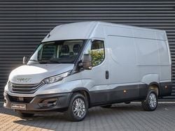 Zilver Gebruikt 2023 Iveco Daily Van | € 29.900 (Super prijs)