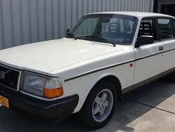 Wit Gebruikt 1991 Volvo 240 Sedan | € 6.950
