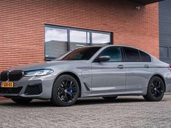 Grijs Gebruikt 2023 BMW 545e Sedan | € 62.750 (Duur)