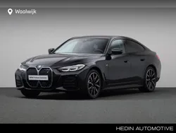 Saphirschwarz metallic (donker zwart metallic) Gebruikt 2023 BMW i4 Shadowline Sedan | € 47.880 (Eerlijke prijs)