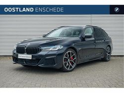 M carbonschwarz (donker zwart metallic) Gebruikt 2023 BMW 530e Comfort Edition Stationwagen | € 51.500