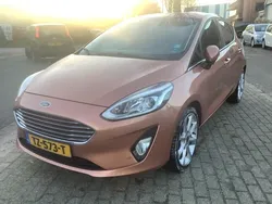 Oranje, metallic lak Gebruikt 2018 Ford Fiesta Vignale Hatchback | € 10.800 (Eerlijke prijs)
