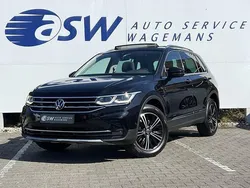 Zwart, metallic lak Gebruikt 2022 VW Tiguan Elegance SUV | € 33.950 (Eerlijke prijs)