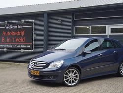Blauw (metallic) Gebruikt 2006 Mercedes B180 MPV | € 1.950 (Eerlijke prijs)