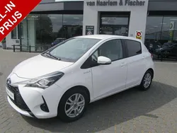 Wit Gebruikt 2019 Toyota Yaris Hybrid Comfort Hatchback | € 15.990 (Eerlijke prijs)
