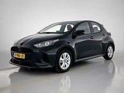 Zwart Gebruikt 2024 Mazda 2 Center-Line Hatchback | € 24.445 (Eerlijke prijs)