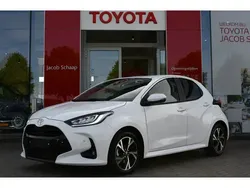 Wit Gebruikt 2024 Toyota Yaris Hybrid Edition Hatchback | € 25.999 (Eerlijke prijs)