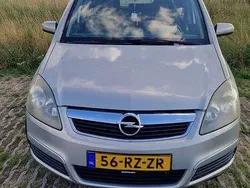 Gebruikt 2010 Opel Zafira MPV | € 3.980 (Iets duurder)