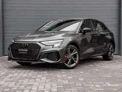 Grijs Gebruikt 2022 Audi A3 Sportback e-tron S-Line Sedan | € 32.990 (Eerlijke prijs)