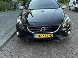 Zwart Gebruikt 2015 Volvo V40 R-Design Stationwagen | € 8.750 (Eerlijke prijs)