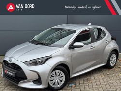 Grijs Gebruikt 2023 Toyota Yaris Hybrid Active Hatchback | € 20.890 (Eerlijke prijs)