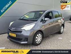 Grijs Gebruikt 2012 Toyota Verso-S MPV | € 5.950 (Eerlijke prijs)