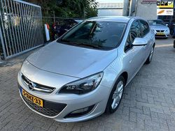Grijs Gebruikt 2012 Opel Astra Edition Hatchback | € 4.249 (Eerlijke prijs)