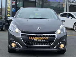 Grijs Gebruikt 2019 Peugeot 208 Allure Hatchback | € 10.499 (Goede deal)