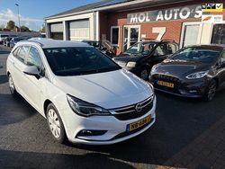 Wit Gebruikt 2017 Opel Astra Business Stationwagen | € 4.950 (Goede deal)